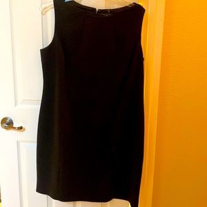 Tahari women’s black cocktail dress size 18